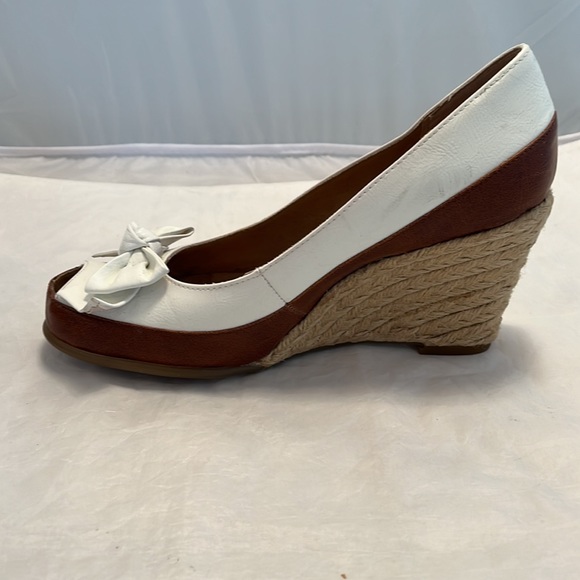 Aerosoles Peep Toe Wedge - Picture 8 of 16